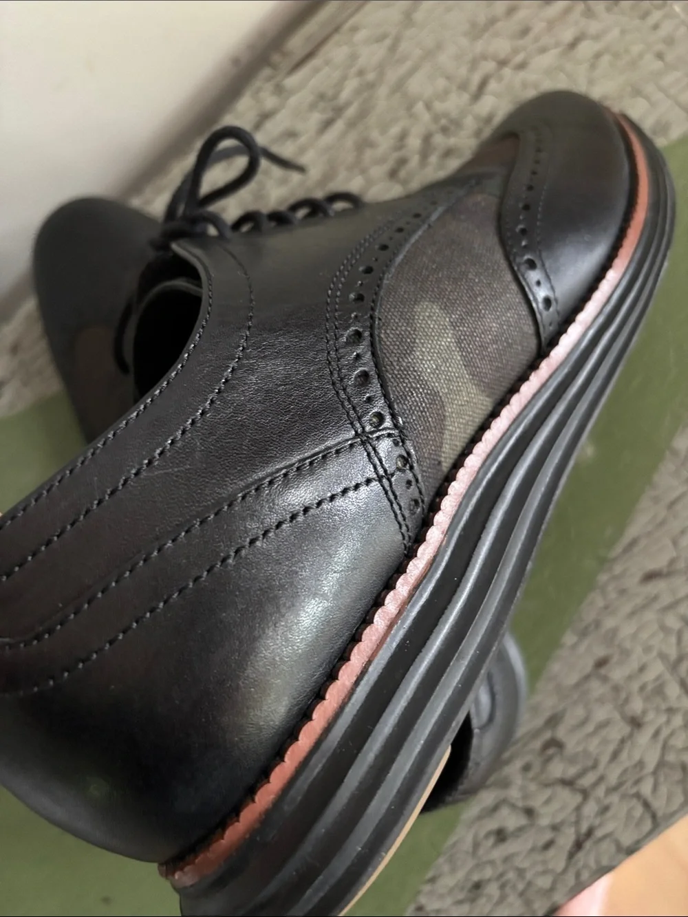 Cole Haan ØriginalGrand Wingtip Oxford Shoes Black Leather Camo Canvas Size 10